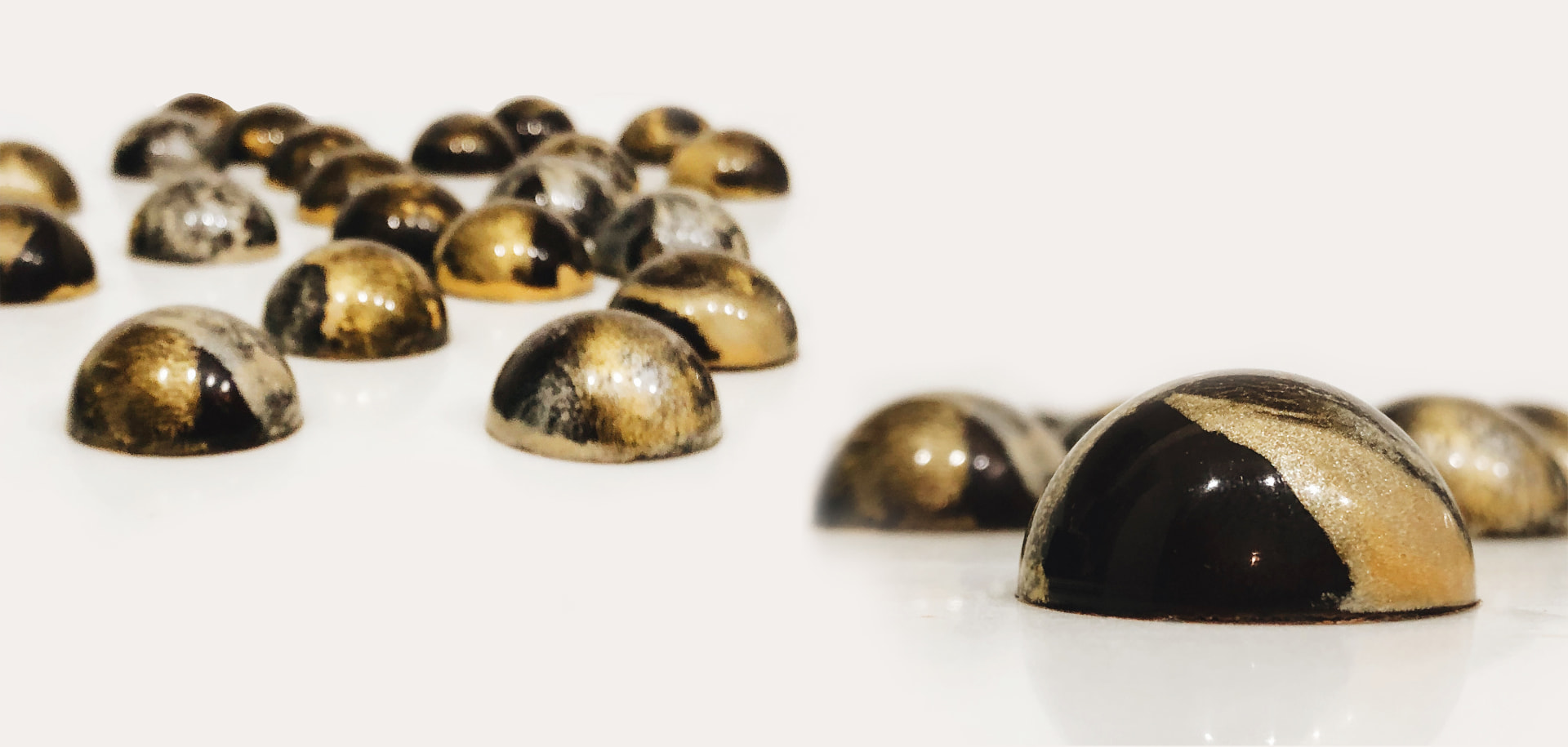 Hand-painted MELT praline domes